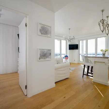 Sunset Boulevard 1 Apt 9 Bulwar Zachodzacego Slonca 1 W Marina Royale Darlowko Esterno foto