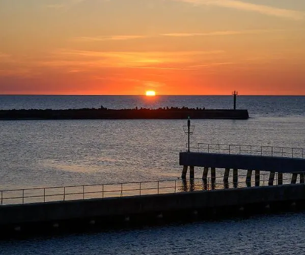 Sunset Boulevard 1 Apt 9 Bulwar Zachodzacego Slonca 1 W Marina Royale