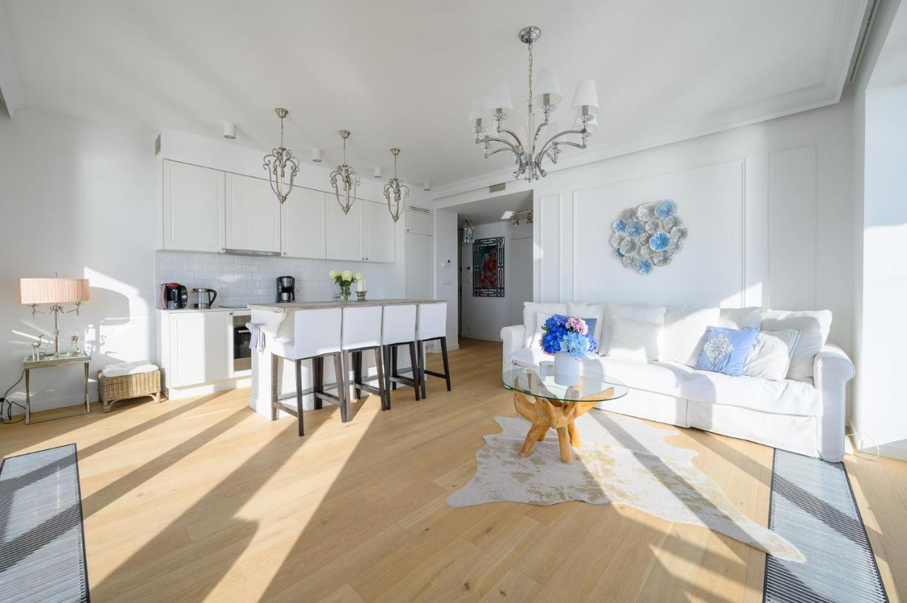 Apartment Sunset Boulevard 1 9 Bulwar Zachodzacego Slonca 1 W Marina Royale