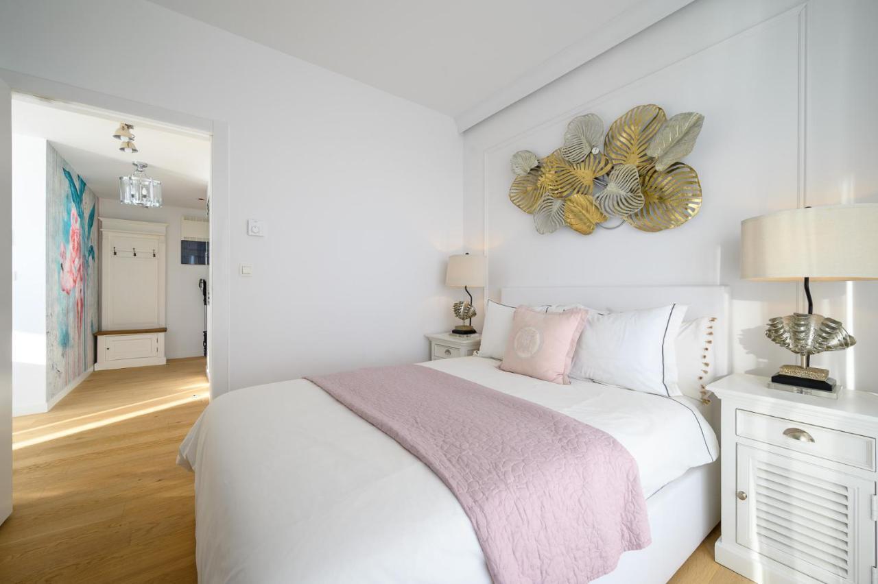 Apartment Sunset Boulevard 1 9 Bulwar Zachodzacego Slonca 1 W Marina Royale